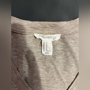 Forever 21 V-neck T-shirt